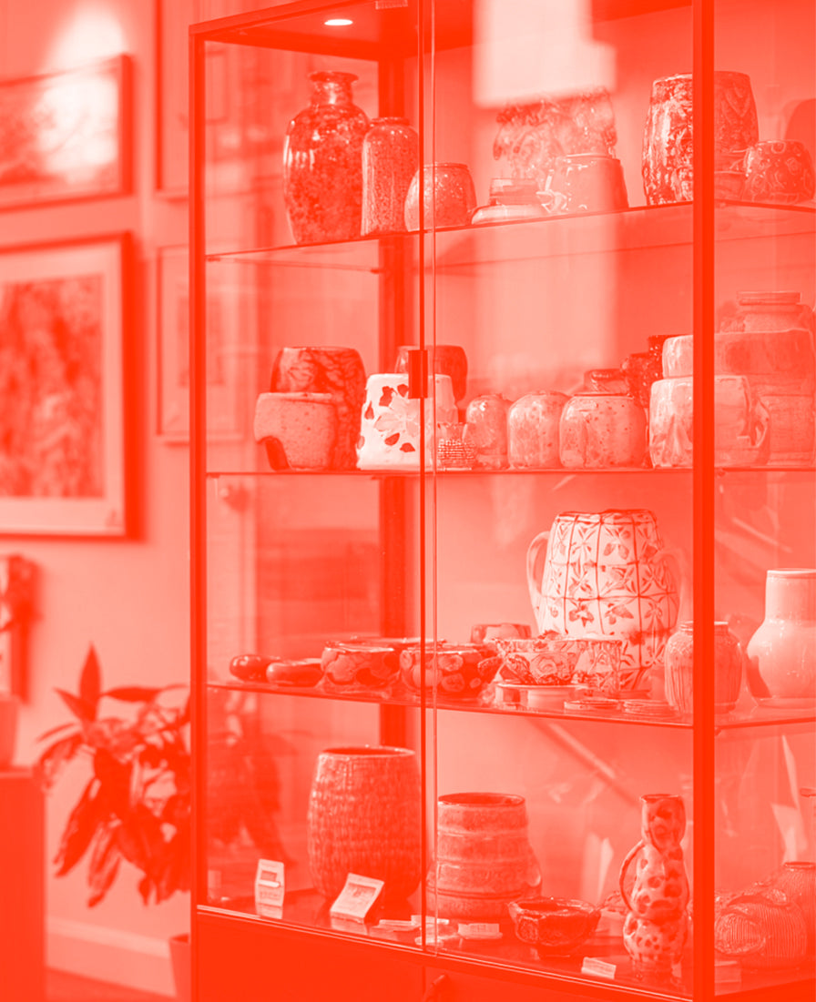 LOCKABLE DISPLAY CABINETS